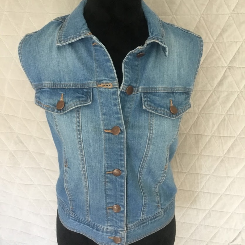 Forever 21 Jean Button up Vest